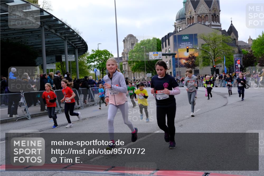 25.04.2026 - Das Zehntel Tim E. http://msf.ph/oto/9570772 25.04.2026 09:03:28 Ziel 1663, 1864, 1876, 2403, 2569, 2576, 2706, 3035, 3050, 3056, 3321, 3325, 3347, 3366, 3749, 3763, 3792 meine-sportfotos.de