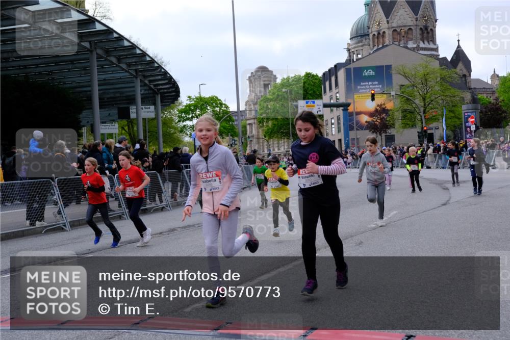 25.04.2026 - Das Zehntel Tim E. http://msf.ph/oto/9570773 25.04.2026 09:03:28 Ziel 1663, 1864, 1876, 2403, 2569, 2576, 2706, 3035, 3050, 3056, 3321, 3325, 3347, 3366, 3749, 3763, 3792 meine-sportfotos.de