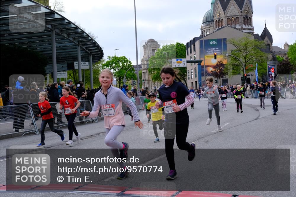 25.04.2026 - Das Zehntel Tim E. http://msf.ph/oto/9570774 25.04.2026 09:03:28 Ziel 1663, 1864, 1876, 2403, 2569, 2576, 2706, 3035, 3050, 3056, 3321, 3325, 3347, 3366, 3749, 3763, 3792 meine-sportfotos.de