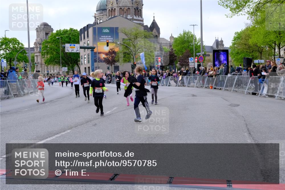 25.04.2026 - Das Zehntel Tim E. http://msf.ph/oto/9570785 25.04.2026 09:03:31 Ziel 1663, 1933, 2403, 2569, 2576, 2706, 3013, 3018, 3031, 3035, 3050, 3056, 3057, 3262, 3321, 3325, 3749, 3763, 3792 meine-sportfotos.de