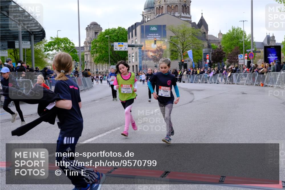 25.04.2026 - Das Zehntel Tim E. http://msf.ph/oto/9570799 25.04.2026 09:03:34 Ziel 1062, 1623, 1663, 1933, 2403, 2569, 2576, 2706, 3013, 3018, 3031, 3035, 3050, 3056, 3057, 3262, 3325, 3749, 3763, 3792 meine-sportfotos.de