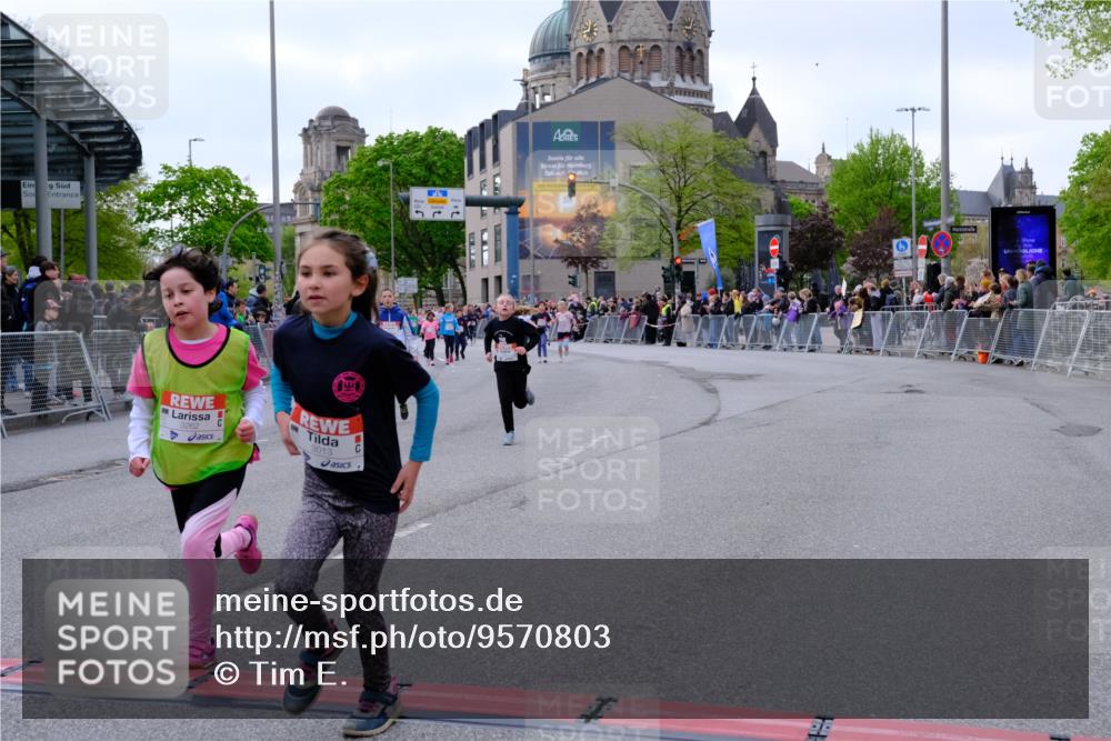 25.04.2026 - Das Zehntel Tim E. http://msf.ph/oto/9570803 25.04.2026 09:03:35 Ziel 1062, 1623, 1663, 1933, 2403, 2569, 2576, 2706, 3013, 3018, 3031, 3035, 3050, 3056, 3057, 3262, 3749, 3763, 3792 meine-sportfotos.de