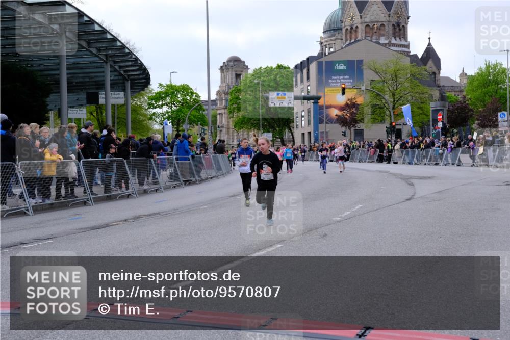 25.04.2026 - Das Zehntel Tim E. http://msf.ph/oto/9570807 25.04.2026 09:03:36 Ziel 1062, 1623, 1663, 1933, 2569, 2576, 2706, 3013, 3018, 3031, 3035, 3057, 3262, 3749, 3763, 3792 meine-sportfotos.de