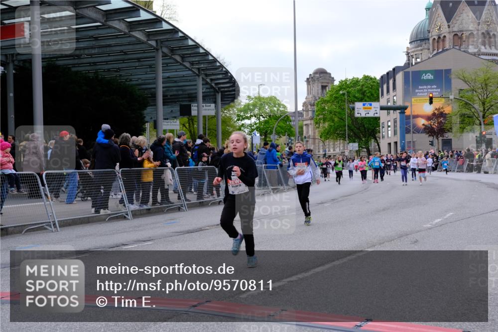 25.04.2026 - Das Zehntel Tim E. http://msf.ph/oto/9570811 25.04.2026 09:03:37 Ziel 1062, 1623, 1663, 1933, 2569, 2576, 3013, 3018, 3031, 3035, 3057, 3262, 3749, 3763, 3792 meine-sportfotos.de