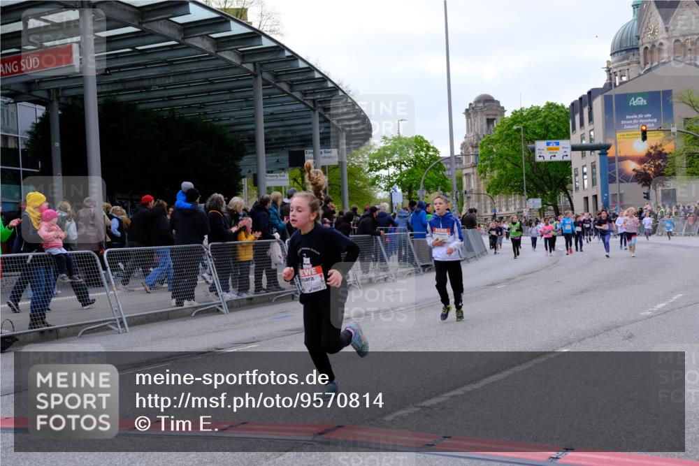 25.04.2026 - Das Zehntel Tim E. http://msf.ph/oto/9570814 25.04.2026 09:03:38 Ziel 1062, 1623, 1663, 1933, 3013, 3018, 3031, 3035, 3057, 3262, 3749, 3763 meine-sportfotos.de
