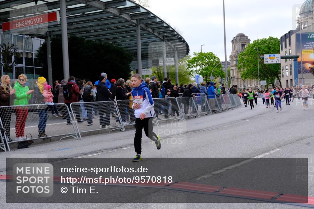 25.04.2026 - Das Zehntel Tim E. http://msf.ph/oto/9570818 25.04.2026 09:03:39 Ziel 1062, 1623, 1663, 1933, 3013, 3018, 3031, 3035, 3057, 3262, 3749, 3763 meine-sportfotos.de