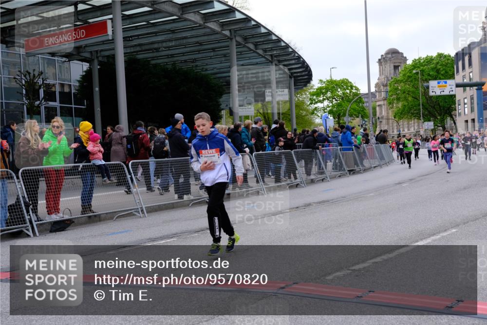 25.04.2026 - Das Zehntel Tim E. http://msf.ph/oto/9570820 25.04.2026 09:03:39 Ziel 1062, 1623, 1663, 1933, 3013, 3018, 3031, 3035, 3057, 3262, 3749, 3763 meine-sportfotos.de