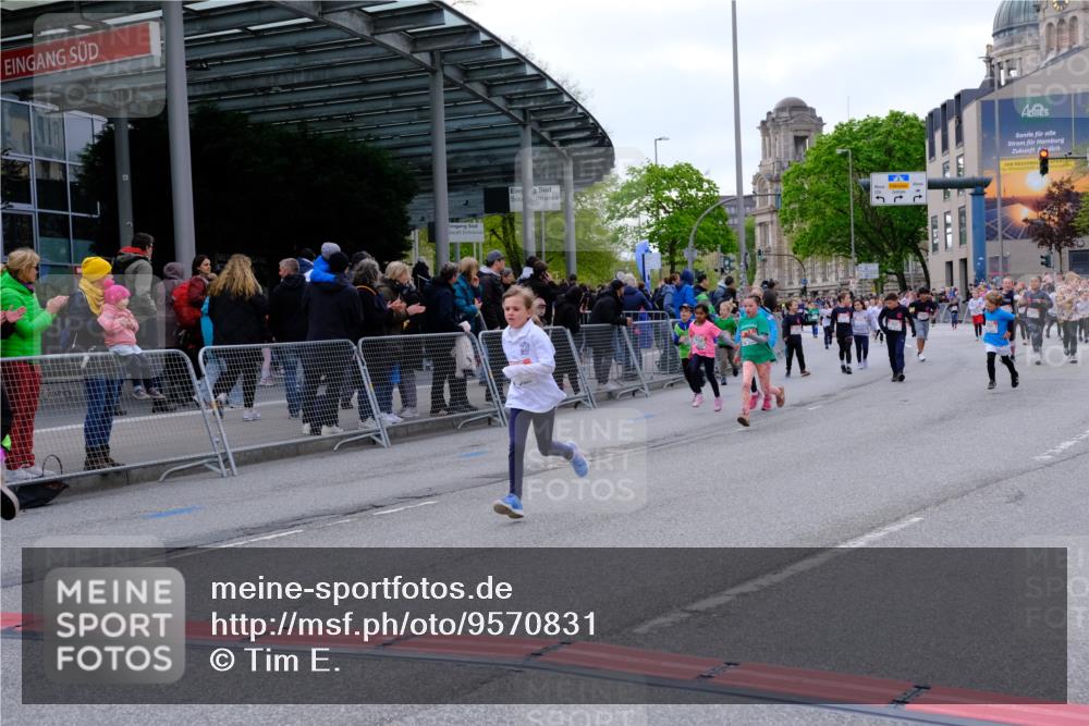 25.04.2026 - Das Zehntel Tim E. http://msf.ph/oto/9570831 25.04.2026 09:03:46 Ziel 1063, 1068, 1228, 1419, 1439, 1623, 2397, 2923, 2996, 3727 meine-sportfotos.de