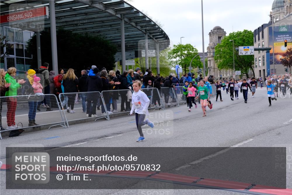 25.04.2026 - Das Zehntel Tim E. http://msf.ph/oto/9570832 25.04.2026 09:03:46 Ziel 1063, 1068, 1228, 1419, 1439, 1623, 2397, 2923, 2996, 3727 meine-sportfotos.de