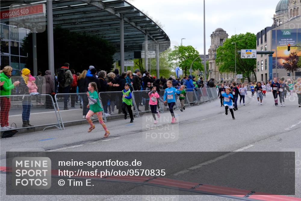 25.04.2026 - Das Zehntel Tim E. http://msf.ph/oto/9570835 25.04.2026 09:03:48 Ziel 1063, 1068, 1228, 1419, 1439, 1661, 2397, 2923, 2996, 2997, 3727 meine-sportfotos.de