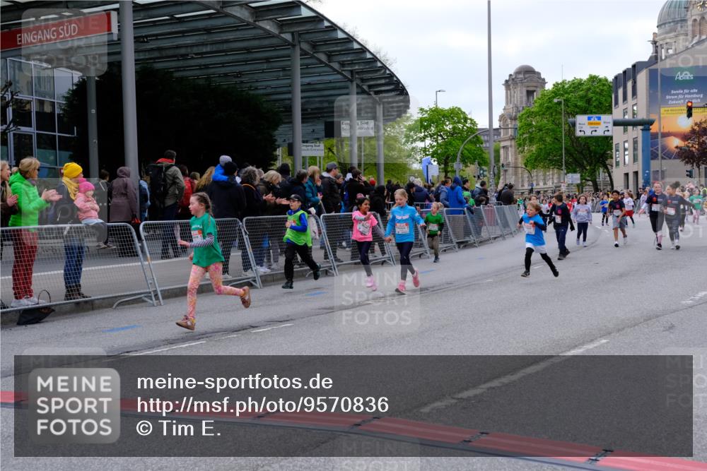 25.04.2026 - Das Zehntel Tim E. http://msf.ph/oto/9570836 25.04.2026 09:03:48 Ziel 1063, 1068, 1228, 1419, 1439, 1661, 2397, 2923, 2996, 2997, 3727 meine-sportfotos.de