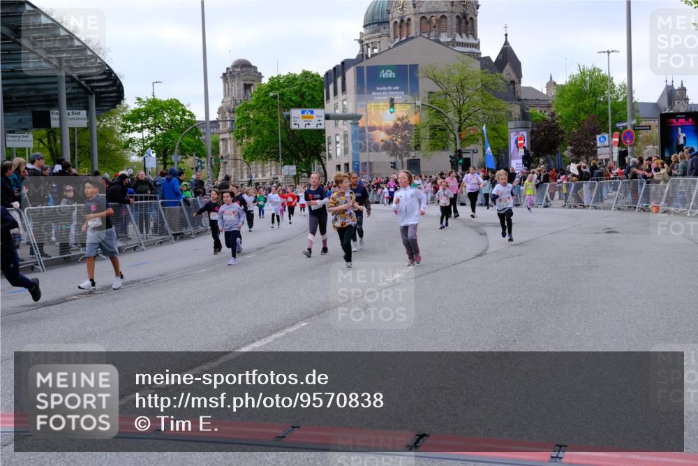 25.04.2026 - Das Zehntel Tim E. http://msf.ph/oto/9570838 25.04.2026 09:03:52 Ziel 1063, 1068, 1228, 1419, 1439, 1661, 2018, 2397, 2923, 2996, 2997, 3024, 3459, 3504, 3727, 3880 meine-sportfotos.de