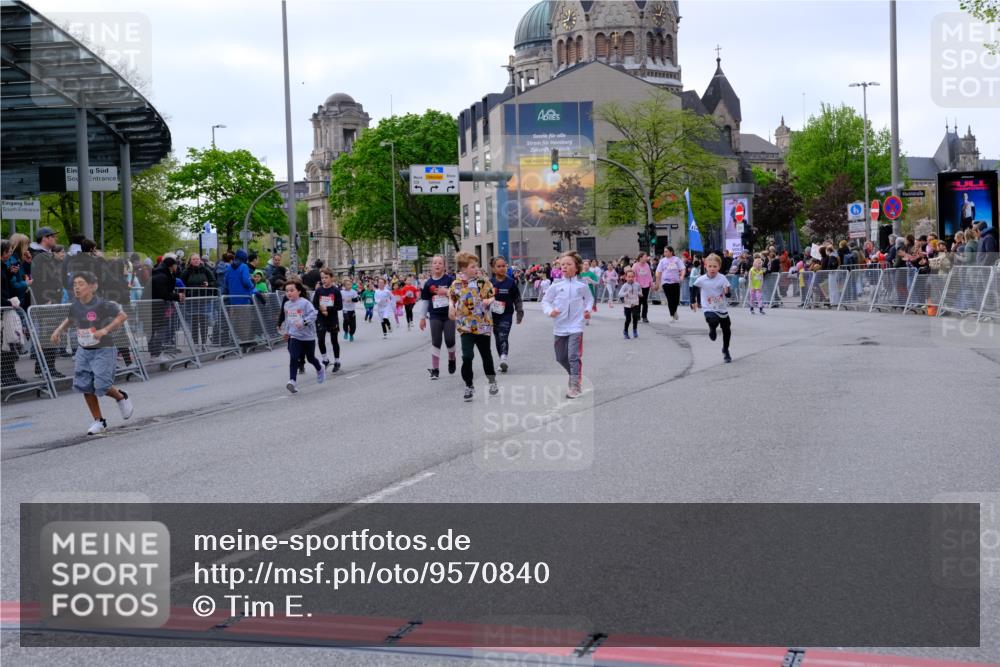 25.04.2026 - Das Zehntel Tim E. http://msf.ph/oto/9570840 25.04.2026 09:03:52 Ziel 1063, 1068, 1228, 1419, 1439, 1661, 2018, 2397, 2923, 2996, 2997, 3024, 3459, 3504, 3727, 3880 meine-sportfotos.de