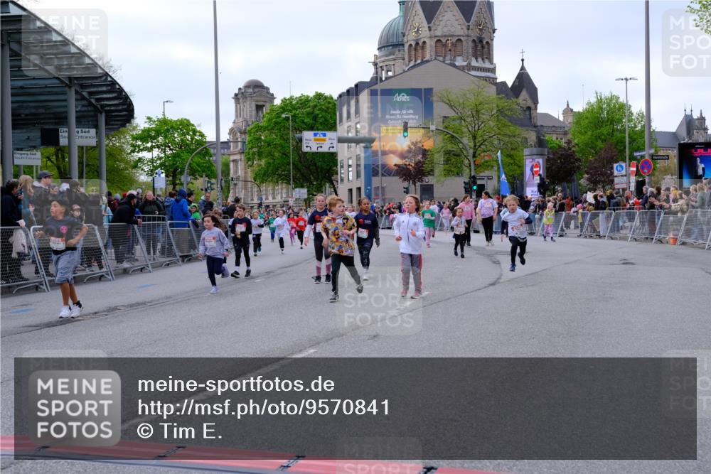 25.04.2026 - Das Zehntel Tim E. http://msf.ph/oto/9570841 25.04.2026 09:03:52 Ziel 1063, 1068, 1228, 1419, 1439, 1661, 2018, 2397, 2923, 2996, 2997, 3024, 3459, 3504, 3727, 3880 meine-sportfotos.de