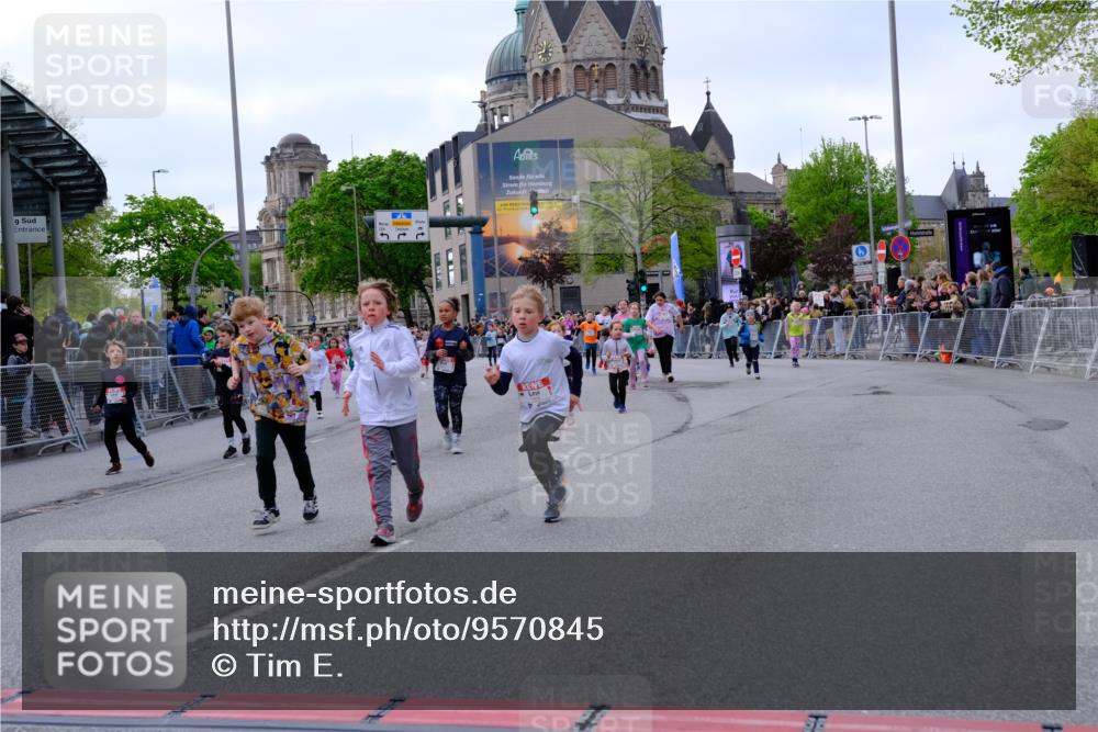 25.04.2026 - Das Zehntel Tim E. http://msf.ph/oto/9570845 25.04.2026 09:03:54 Ziel 1063, 1068, 1228, 1439, 1661, 2018, 2397, 2997, 3007, 3024, 3459, 3504, 3727, 3740, 3880 meine-sportfotos.de
