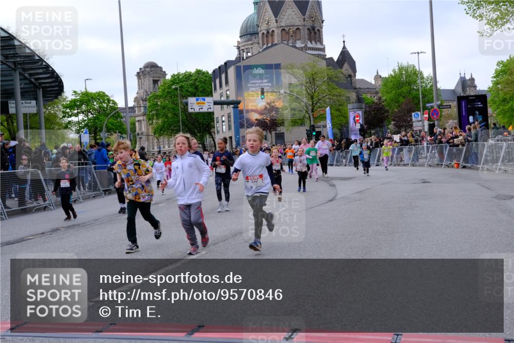 25.04.2026 - Das Zehntel Tim E. http://msf.ph/oto/9570846 25.04.2026 09:03:54 Ziel 1063, 1068, 1228, 1439, 1661, 2018, 2397, 2997, 3007, 3024, 3459, 3504, 3727, 3740, 3880 meine-sportfotos.de