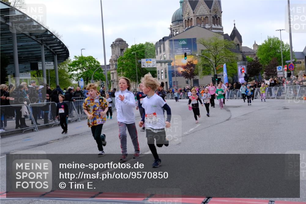 25.04.2026 - Das Zehntel Tim E. http://msf.ph/oto/9570850 25.04.2026 09:03:54 Ziel 1063, 1068, 1228, 1439, 1661, 2018, 2397, 2997, 3007, 3024, 3459, 3504, 3727, 3740, 3880 meine-sportfotos.de