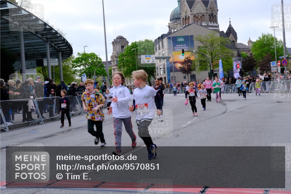 25.04.2026 - Das Zehntel Tim E. http://msf.ph/oto/9570851 25.04.2026 09:03:54 Ziel 1063, 1068, 1228, 1439, 1661, 2018, 2397, 2997, 3007, 3024, 3459, 3504, 3727, 3740, 3880 meine-sportfotos.de