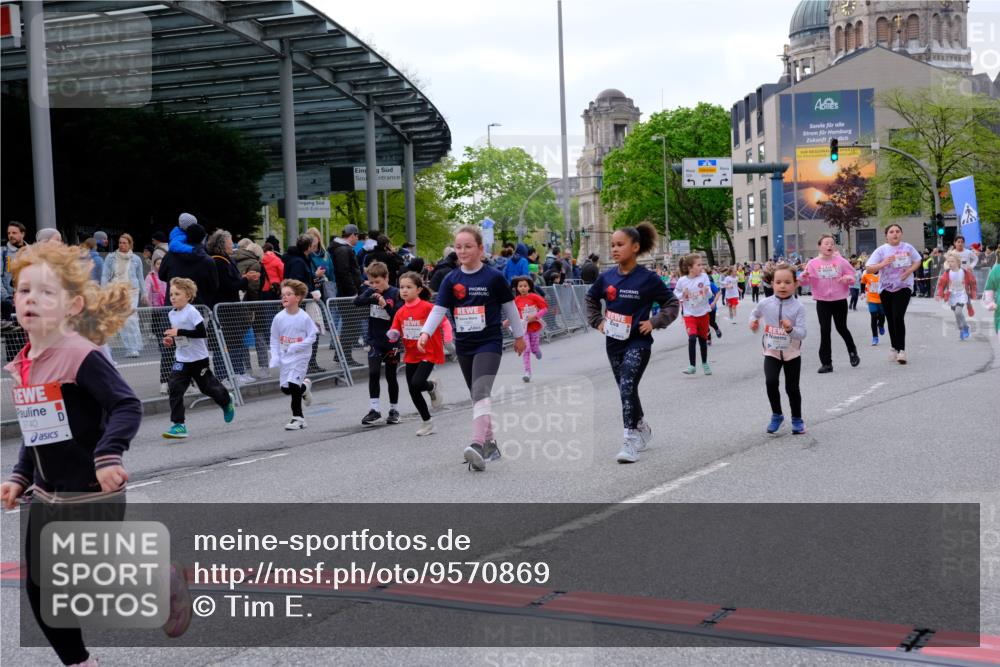 25.04.2026 - Das Zehntel Tim E. http://msf.ph/oto/9570869 25.04.2026 09:03:58 Ziel 1063, 1068, 1661, 1835, 1860, 2018, 2440, 2578, 2588, 2893, 2997, 3007, 3014, 3024, 3162, 3442, 3446, 3451, 3459, 3504, 3740, 3865, 3867, 3880 meine-sportfotos.de