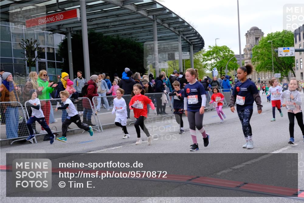 25.04.2026 - Das Zehntel Tim E. http://msf.ph/oto/9570872 25.04.2026 09:03:59 Ziel 1661, 1785, 1835, 1860, 2018, 2440, 2487, 2578, 2588, 2893, 2934, 2997, 3007, 3014, 3024, 3162, 3442, 3446, 3451, 3459, 3504, 3740, 3865, 3867, 3880 meine-sportfotos.de