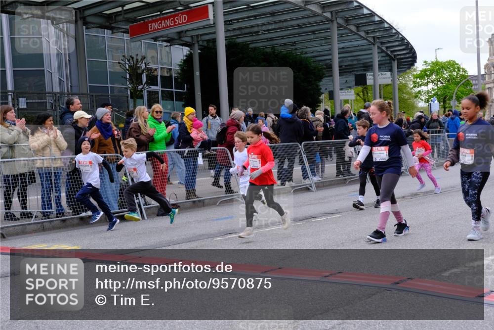 25.04.2026 - Das Zehntel Tim E. http://msf.ph/oto/9570875 25.04.2026 09:03:59 Ziel 1661, 1785, 1835, 1860, 2018, 2440, 2487, 2578, 2588, 2893, 2934, 2997, 3007, 3014, 3024, 3162, 3442, 3446, 3451, 3459, 3504, 3740, 3865, 3867, 3880 meine-sportfotos.de