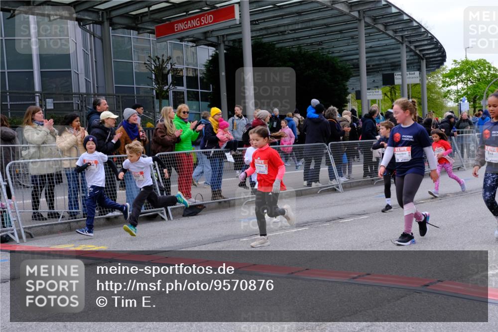 25.04.2026 - Das Zehntel Tim E. http://msf.ph/oto/9570876 25.04.2026 09:03:59 Ziel 1661, 1785, 1835, 1860, 2018, 2440, 2487, 2578, 2588, 2893, 2934, 2997, 3007, 3014, 3024, 3162, 3442, 3446, 3451, 3459, 3504, 3740, 3865, 3867, 3880 meine-sportfotos.de
