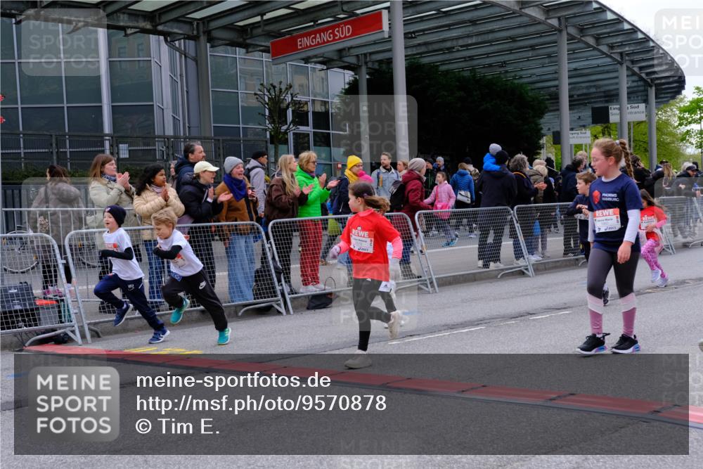 25.04.2026 - Das Zehntel Tim E. http://msf.ph/oto/9570878 25.04.2026 09:03:59 Ziel 1661, 1785, 1835, 1860, 2018, 2440, 2487, 2578, 2588, 2893, 2934, 2997, 3007, 3014, 3024, 3162, 3442, 3446, 3451, 3459, 3504, 3740, 3865, 3867, 3880 meine-sportfotos.de