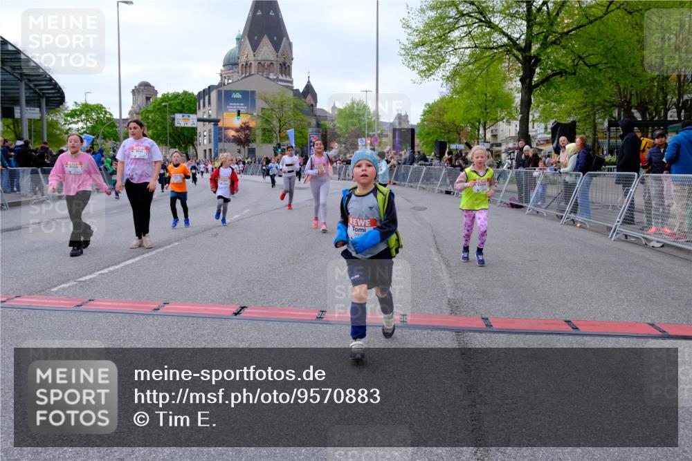 25.04.2026 - Das Zehntel Tim E. http://msf.ph/oto/9570883 25.04.2026 09:04:03 Ziel 1497, 1785, 1793, 1835, 1860, 2018, 2358, 2440, 2487, 2578, 2588, 2839, 2842, 2893, 2934, 3007, 3014, 3162, 3364, 3389, 3442, 3446, 3451, 3740, 3860, 3865, 3867, 3881 meine-sportfotos.de