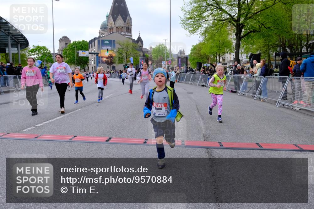 25.04.2026 - Das Zehntel Tim E. http://msf.ph/oto/9570884 25.04.2026 09:04:03 Ziel 1497, 1785, 1793, 1835, 1860, 2018, 2358, 2440, 2487, 2578, 2588, 2839, 2842, 2893, 2934, 3007, 3014, 3162, 3364, 3389, 3442, 3446, 3451, 3740, 3860, 3865, 3867, 3881 meine-sportfotos.de