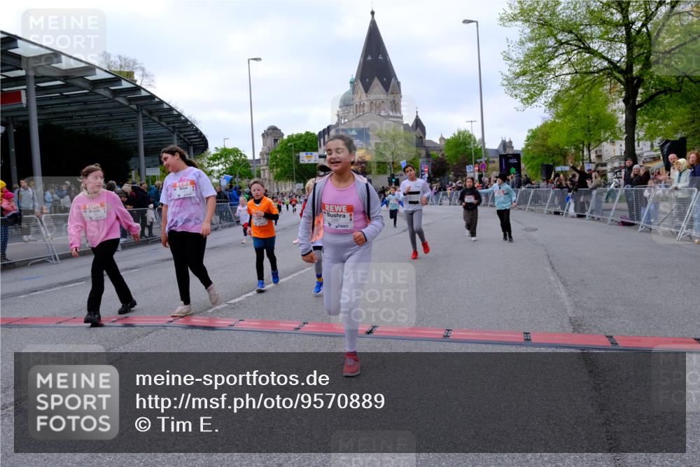 25.04.2026 - Das Zehntel Tim E. http://msf.ph/oto/9570889 25.04.2026 09:04:04 Ziel 1497, 1785, 1793, 1835, 1860, 2018, 2346, 2358, 2440, 2487, 2578, 2588, 2839, 2842, 2893, 2934, 3007, 3014, 3162, 3364, 3389, 3442, 3446, 3451, 3740, 3860, 3865, 3867, 3881, 3885 meine-sportfotos.de