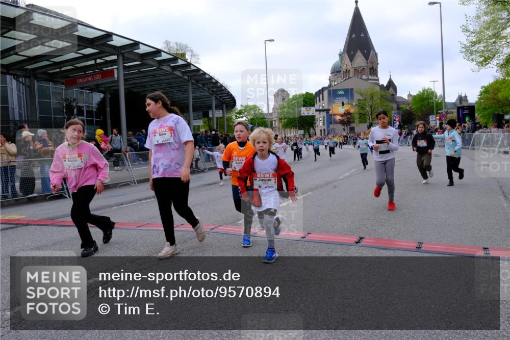25.04.2026 - Das Zehntel Tim E. http://msf.ph/oto/9570894 25.04.2026 09:04:05 Ziel 1497, 1785, 1793, 1835, 1860, 2346, 2358, 2440, 2487, 2578, 2588, 2839, 2842, 2893, 2934, 3007, 3014, 3162, 3364, 3389, 3442, 3446, 3451, 3740, 3809, 3810, 3860, 3865, 3867, 3881, 3885 meine-sportfotos.de