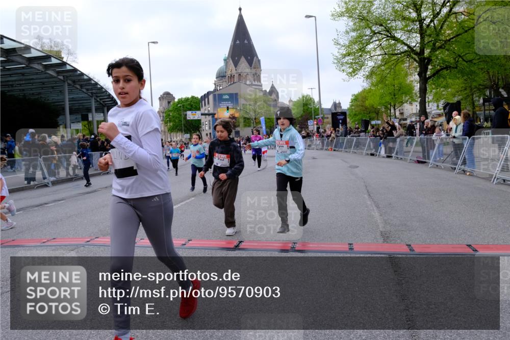 25.04.2026 - Das Zehntel Tim E. http://msf.ph/oto/9570903 25.04.2026 09:04:07 Ziel 1392, 1497, 1785, 1793, 1835, 1860, 2194, 2346, 2358, 2440, 2487, 2578, 2588, 2839, 2842, 2893, 2934, 3014, 3162, 3364, 3389, 3442, 3446, 3451, 3809, 3810, 3860, 3865, 3867, 3881, 3885 meine-sportfotos.de