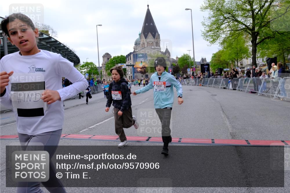 25.04.2026 - Das Zehntel Tim E. http://msf.ph/oto/9570906 25.04.2026 09:04:07 Ziel 1392, 1497, 1785, 1793, 1835, 1860, 2194, 2346, 2358, 2440, 2487, 2578, 2588, 2839, 2842, 2893, 2934, 3014, 3162, 3364, 3389, 3442, 3446, 3451, 3809, 3810, 3860, 3865, 3867, 3881, 3885 meine-sportfotos.de