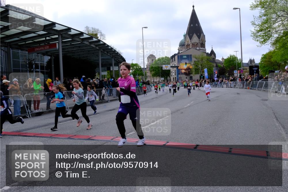 25.04.2026 - Das Zehntel Tim E. http://msf.ph/oto/9570914 25.04.2026 09:04:10 Ziel 1226, 1392, 1497, 1785, 1793, 1809, 2194, 2346, 2358, 2487, 2839, 2842, 2893, 2934, 3162, 3364, 3389, 3733, 3809, 3810, 3860, 3881, 3885 meine-sportfotos.de