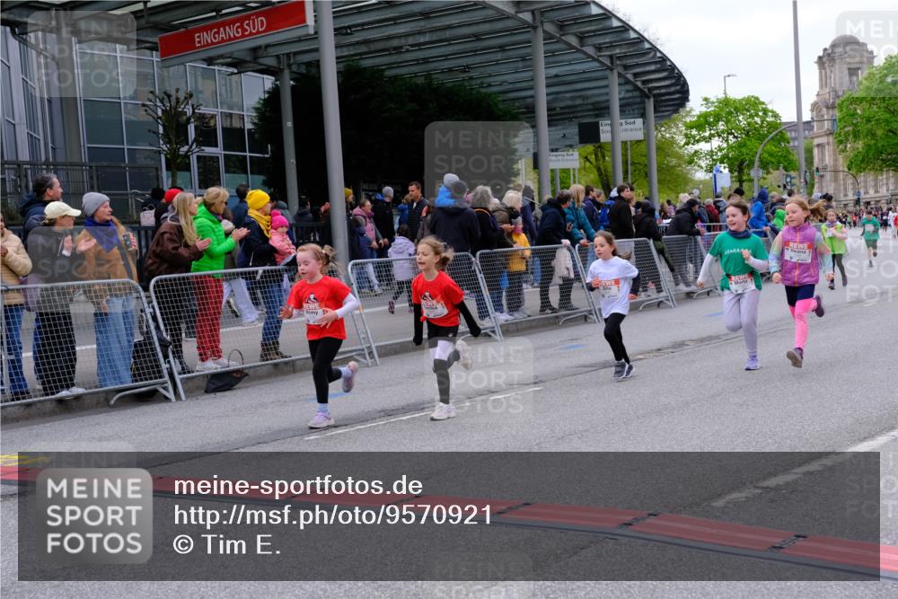 25.04.2026 - Das Zehntel Tim E. http://msf.ph/oto/9570921 25.04.2026 09:04:16 Ziel 1226, 1392, 1480, 1809, 2194, 2346, 2386, 2432, 2534, 2551, 2597, 2666, 3680, 3733, 3809, 3810, 3885 meine-sportfotos.de