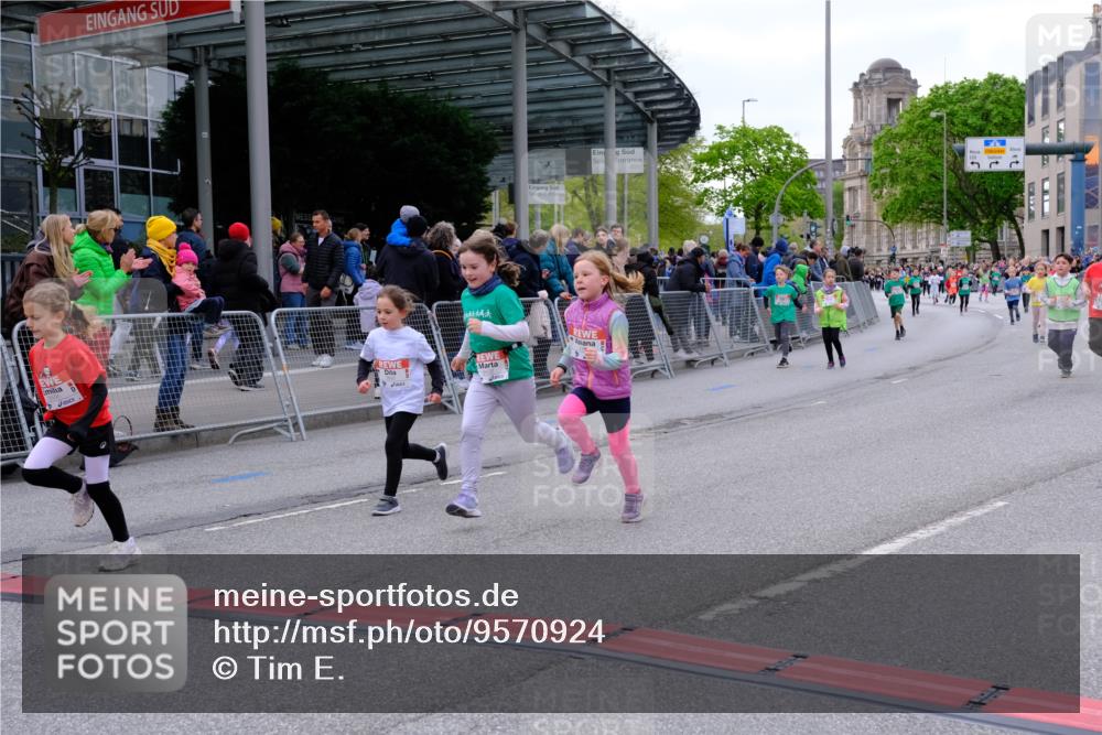 25.04.2026 - Das Zehntel Tim E. http://msf.ph/oto/9570924 25.04.2026 09:04:16 Ziel 1226, 1392, 1480, 1809, 2194, 2346, 2386, 2432, 2534, 2551, 2597, 2666, 3680, 3733, 3809, 3810, 3885 meine-sportfotos.de