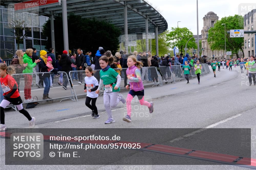 25.04.2026 - Das Zehntel Tim E. http://msf.ph/oto/9570925 25.04.2026 09:04:16 Ziel 1226, 1392, 1480, 1809, 2194, 2346, 2386, 2432, 2534, 2551, 2597, 2666, 3680, 3733, 3809, 3810, 3885 meine-sportfotos.de