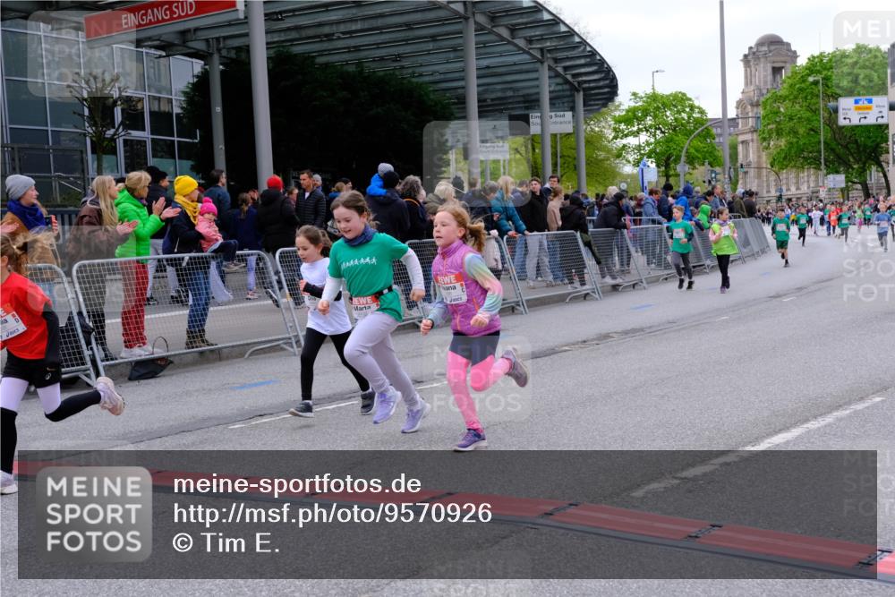25.04.2026 - Das Zehntel Tim E. http://msf.ph/oto/9570926 25.04.2026 09:04:17 Ziel 1226, 1392, 1480, 1809, 2194, 2386, 2432, 2534, 2551, 2597, 2666, 3299, 3680, 3733, 3809, 3810 meine-sportfotos.de