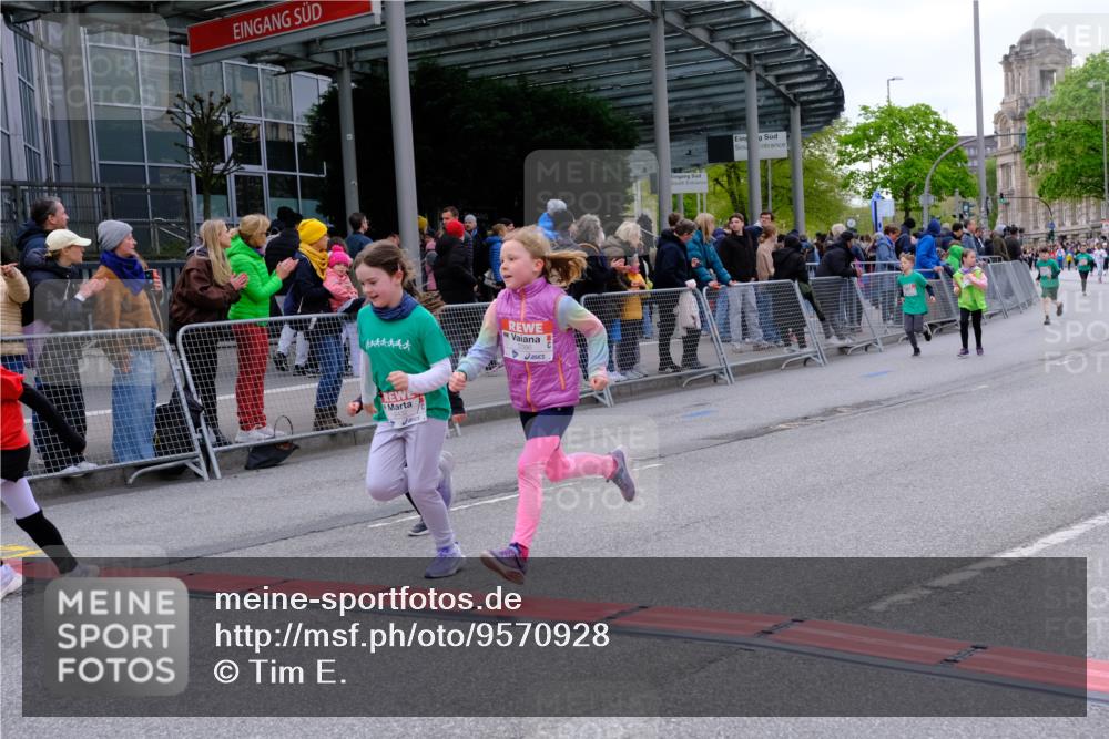 25.04.2026 - Das Zehntel Tim E. http://msf.ph/oto/9570928 25.04.2026 09:04:17 Ziel 1226, 1392, 1480, 1809, 2194, 2386, 2432, 2534, 2551, 2597, 2666, 3299, 3680, 3733, 3809, 3810 meine-sportfotos.de