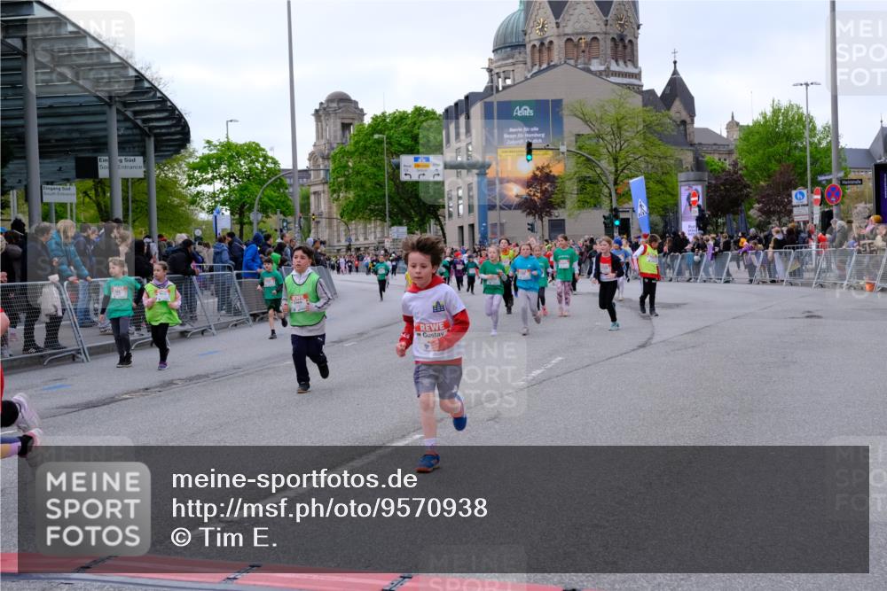 25.04.2026 - Das Zehntel Tim E. http://msf.ph/oto/9570938 25.04.2026 09:04:19 Ziel 1226, 1353, 1480, 1809, 1960, 1980, 1982, 2386, 2432, 2534, 2551, 2597, 2666, 2700, 3150, 3299, 3680, 3733 meine-sportfotos.de