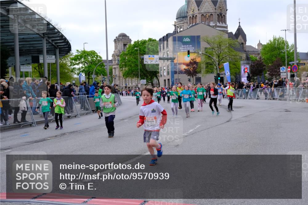 25.04.2026 - Das Zehntel Tim E. http://msf.ph/oto/9570939 25.04.2026 09:04:19 Ziel 1226, 1353, 1480, 1809, 1960, 1980, 1982, 2386, 2432, 2534, 2551, 2597, 2666, 2700, 3150, 3299, 3680, 3733 meine-sportfotos.de