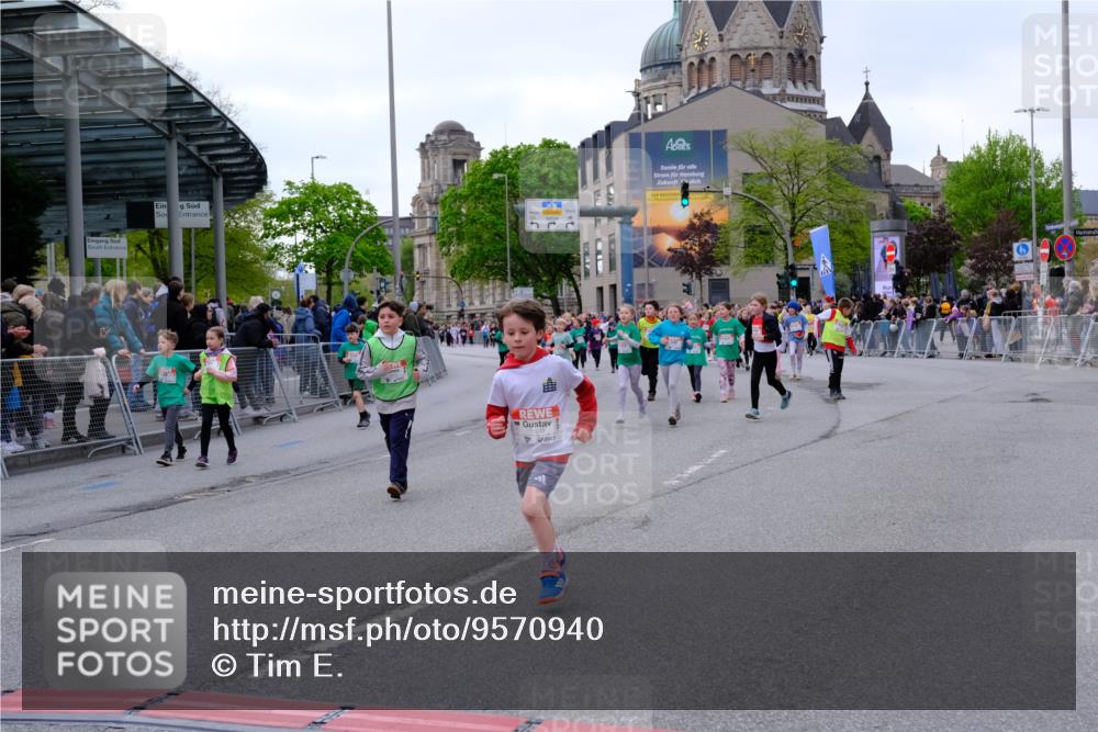 25.04.2026 - Das Zehntel Tim E. http://msf.ph/oto/9570940 25.04.2026 09:04:19 Ziel 1226, 1353, 1480, 1809, 1960, 1980, 1982, 2386, 2432, 2534, 2551, 2597, 2666, 2700, 3150, 3299, 3680, 3733 meine-sportfotos.de