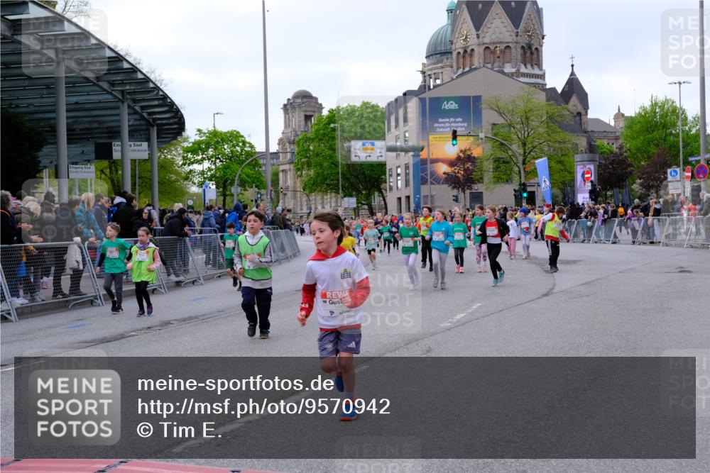 25.04.2026 - Das Zehntel Tim E. http://msf.ph/oto/9570942 25.04.2026 09:04:20 Ziel 1226, 1353, 1480, 1809, 1960, 1980, 1982, 2386, 2400, 2414, 2432, 2534, 2551, 2597, 2666, 2700, 3150, 3299, 3680, 3733 meine-sportfotos.de