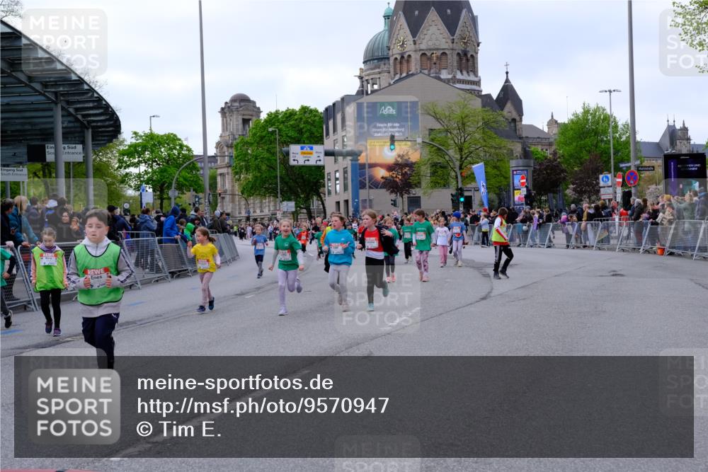 25.04.2026 - Das Zehntel Tim E. http://msf.ph/oto/9570947 25.04.2026 09:04:21 Ziel 1226, 1353, 1480, 1809, 1960, 1980, 1982, 2386, 2400, 2414, 2427, 2431, 2432, 2534, 2551, 2597, 2666, 2700, 3150, 3299, 3680 meine-sportfotos.de