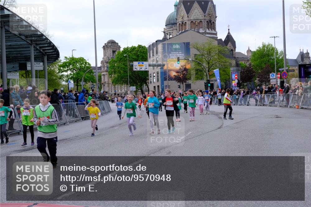 25.04.2026 - Das Zehntel Tim E. http://msf.ph/oto/9570948 25.04.2026 09:04:21 Ziel 1226, 1353, 1480, 1809, 1960, 1980, 1982, 2386, 2400, 2414, 2427, 2431, 2432, 2534, 2551, 2597, 2666, 2700, 3150, 3299, 3680 meine-sportfotos.de