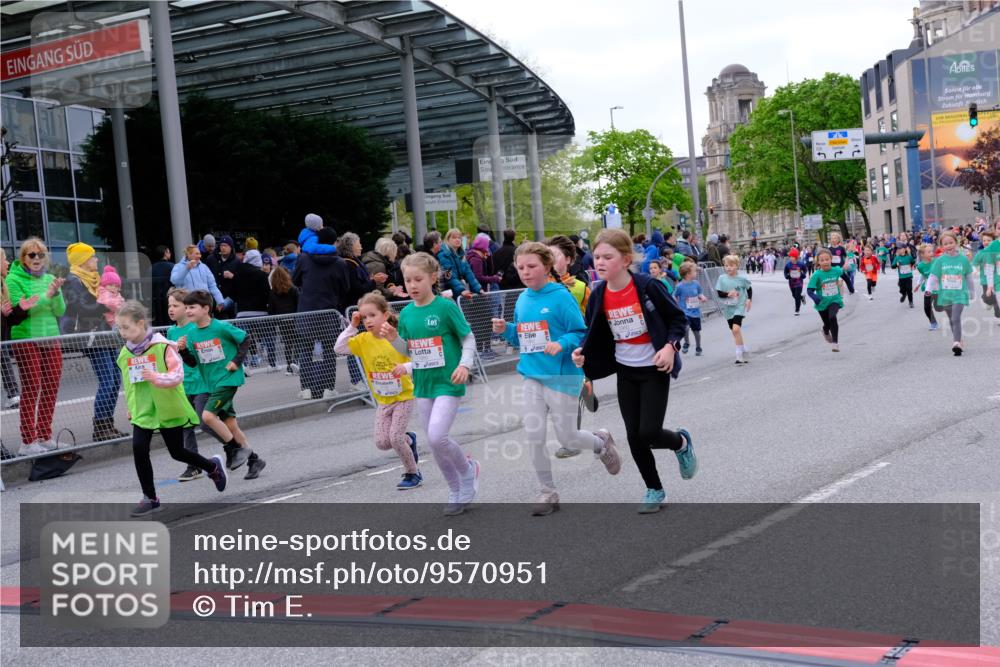 25.04.2026 - Das Zehntel Tim E. http://msf.ph/oto/9570951 25.04.2026 09:04:23 Ziel 1353, 1479, 1480, 1496, 1960, 1980, 1982, 2362, 2370, 2381, 2386, 2400, 2414, 2427, 2430, 2431, 2432, 2534, 2551, 2597, 2666, 2700, 3150, 3299, 3680 meine-sportfotos.de