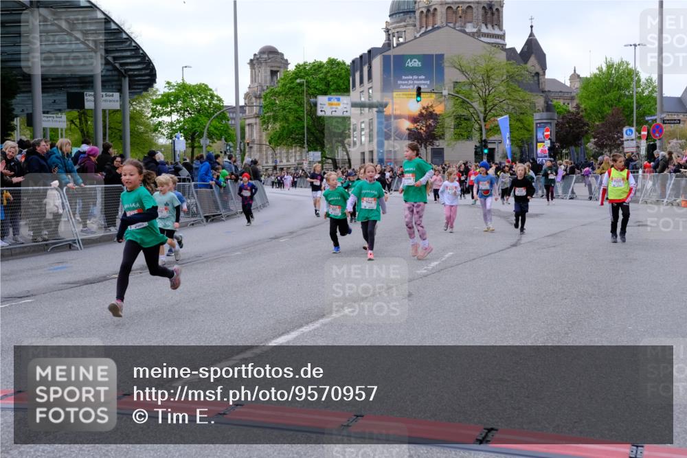 25.04.2026 - Das Zehntel Tim E. http://msf.ph/oto/9570957 25.04.2026 09:04:25 Ziel 1353, 1479, 1480, 1496, 1500, 1502, 1960, 1980, 1982, 2362, 2370, 2381, 2400, 2414, 2427, 2430, 2431, 2597, 2666, 2700, 3150, 3299, 3906 meine-sportfotos.de