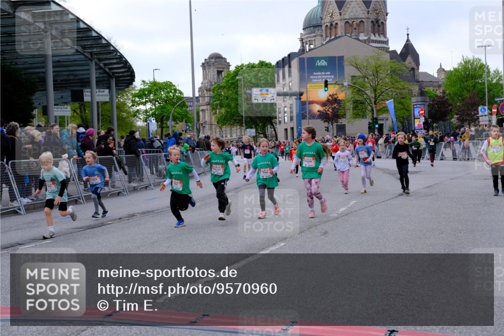25.04.2026 - Das Zehntel Tim E. http://msf.ph/oto/9570960 25.04.2026 09:04:26 Ziel 1353, 1479, 1480, 1496, 1500, 1502, 1960, 1980, 1982, 2362, 2370, 2381, 2400, 2414, 2427, 2430, 2431, 2597, 2666, 2700, 3150, 3299, 3671, 3906 meine-sportfotos.de