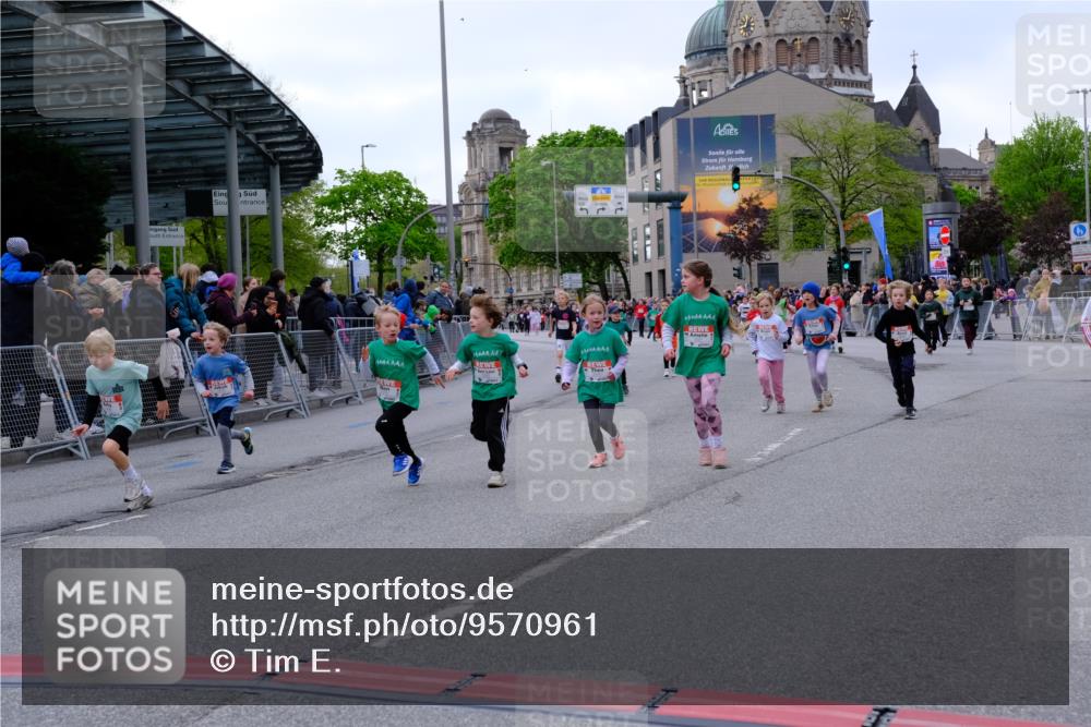 25.04.2026 - Das Zehntel Tim E. http://msf.ph/oto/9570961 25.04.2026 09:04:26 Ziel 1353, 1479, 1480, 1496, 1500, 1502, 1960, 1980, 1982, 2362, 2370, 2381, 2400, 2414, 2427, 2430, 2431, 2597, 2666, 2700, 3150, 3299, 3671, 3906 meine-sportfotos.de