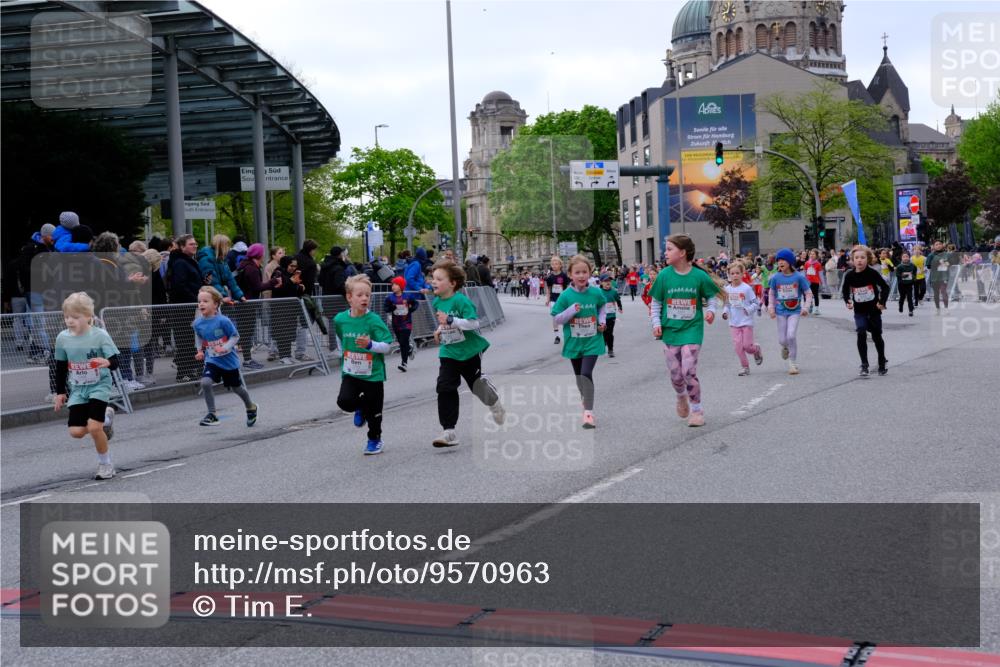 25.04.2026 - Das Zehntel Tim E. http://msf.ph/oto/9570963 25.04.2026 09:04:26 Ziel 1353, 1479, 1480, 1496, 1500, 1502, 1960, 1980, 1982, 2362, 2370, 2381, 2400, 2414, 2427, 2430, 2431, 2597, 2666, 2700, 3150, 3299, 3671, 3906 meine-sportfotos.de